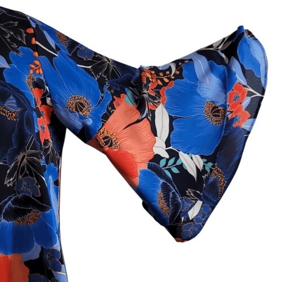 Avenue‎ Blue Floral V-Neck Blouse - Picture 7 of 14